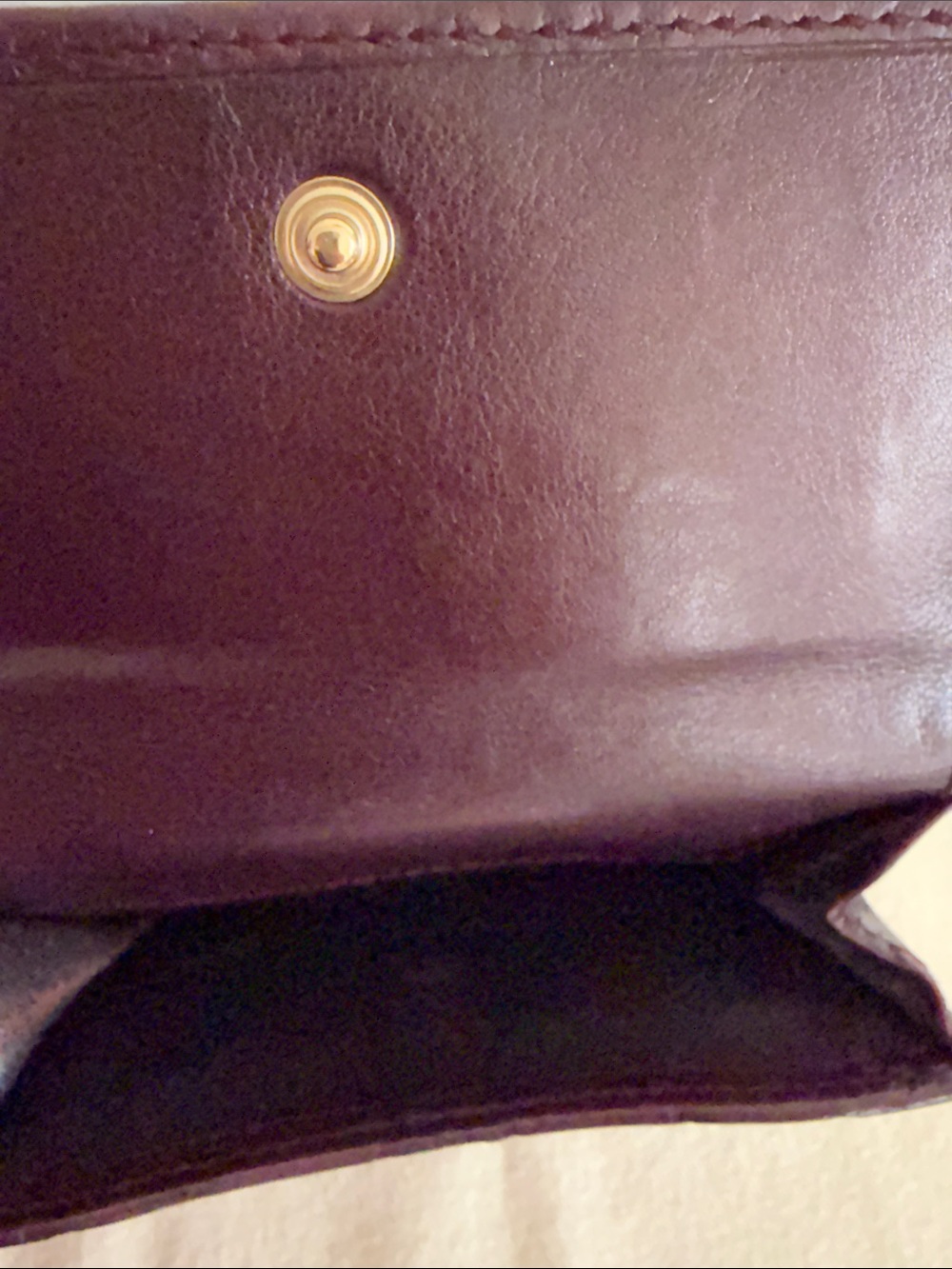 Gucci Heart Interlocking G Embossed Leather Wallet - Brown - Picture 3 of 13